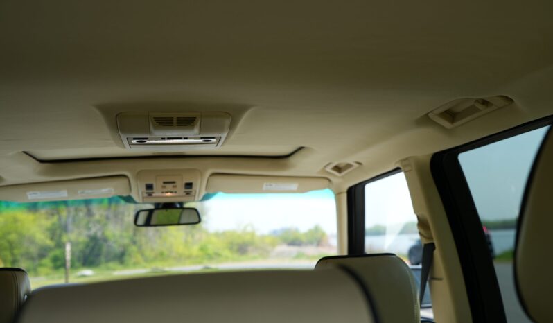 								2011 Land Rover Range Rover HSE Luxury full									