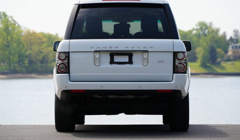 								2011 Land Rover Range Rover HSE Luxury full									