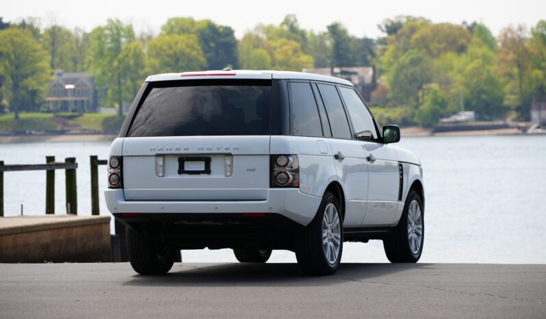 								2011 Land Rover Range Rover HSE Luxury full									