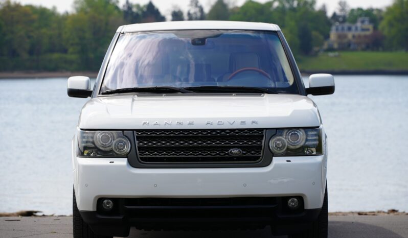 								2011 Land Rover Range Rover HSE Luxury full									