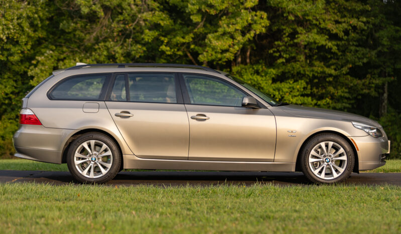 								2010 BMW 535i xDrive Sports Wagon 6-Speed full									