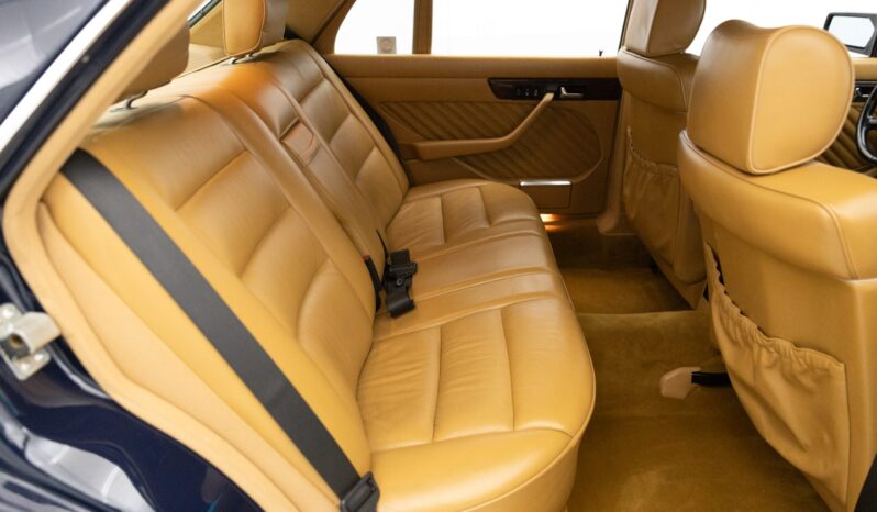 								1991 Mercedes-Benz 560SEL full									