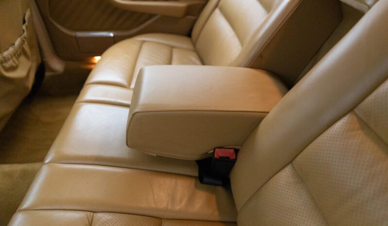 								1991 Mercedes-Benz 560SEL full									