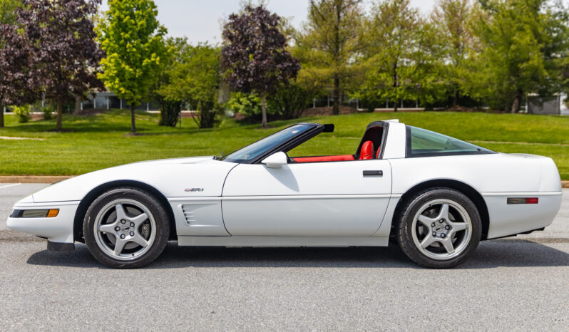 								1995 Chevrolet Corvette ZR-1 full									