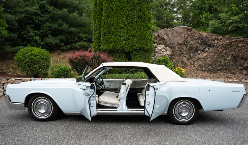 								1967 Lincoln Continental Convertible full									