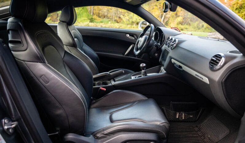 								2013 Audi TT RS 6-Speed full									