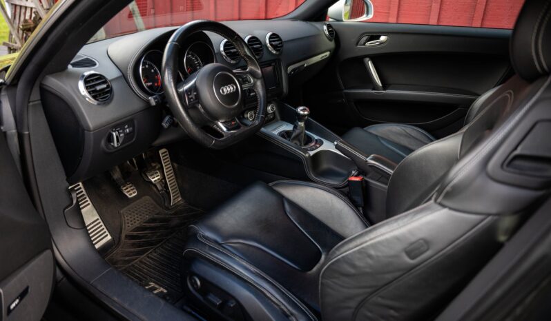 								2013 Audi TT RS 6-Speed full									