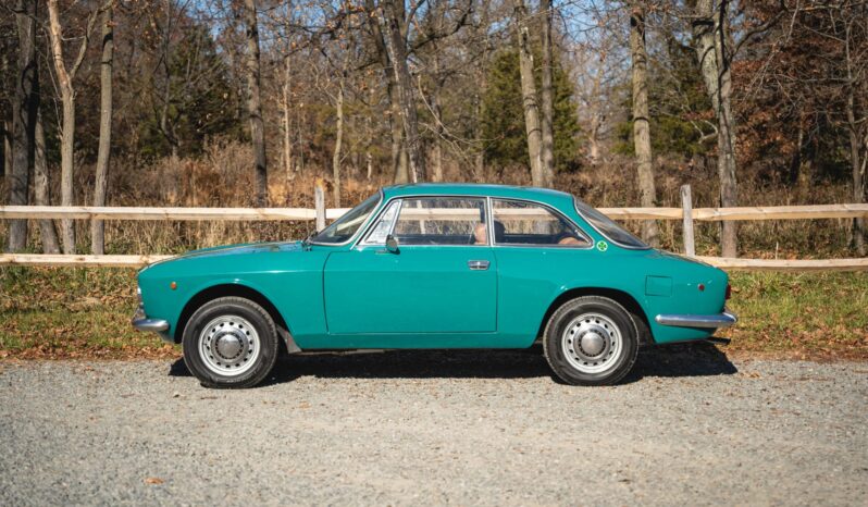 								1969 Alfa Romeo GTV 1750 full									