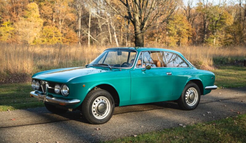 								1969 Alfa Romeo GTV 1750 full									