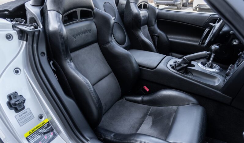 								2004 Dodge Viper SRT-10 Roadster full									