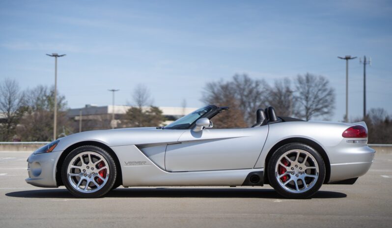 								2004 Dodge Viper SRT-10 Roadster full									