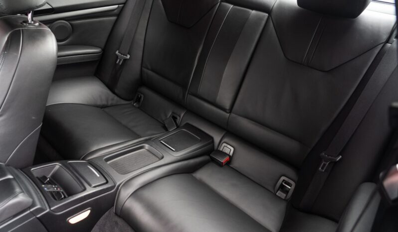 								2013 BMW M3 Coupe 6-Speed full									