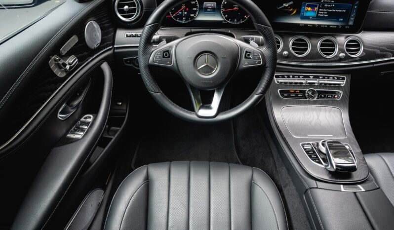 								2018 Mercedes-Benz E400 4MATIC Sedan full									