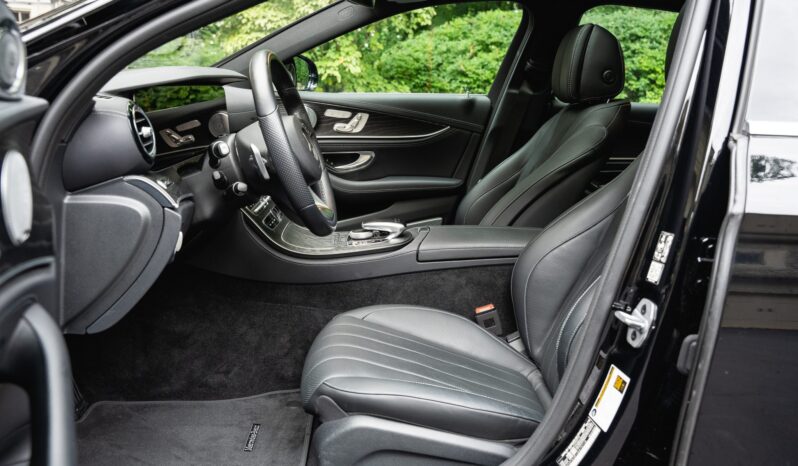 								2018 Mercedes-Benz E400 4MATIC Sedan full									