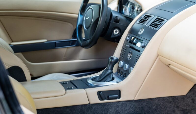 								2007 Aston Martin V8 Vantage Coupe 6-Speed full									