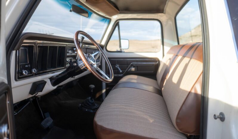 								1975 Ford F-250 Highboy 4×4 full									