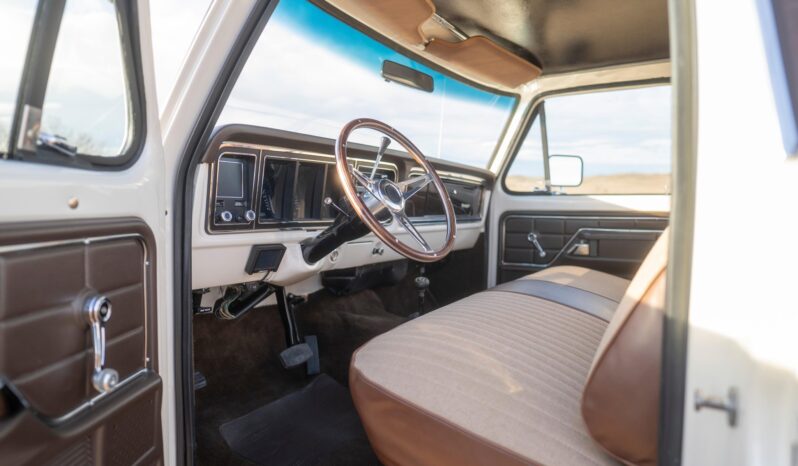 								1975 Ford F-250 Highboy 4×4 full									