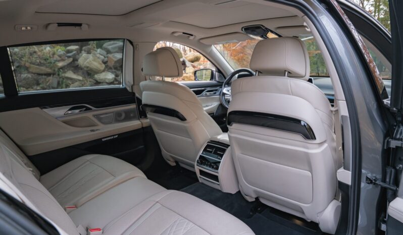 								2017 BMW Alpina B7 xDrive full									