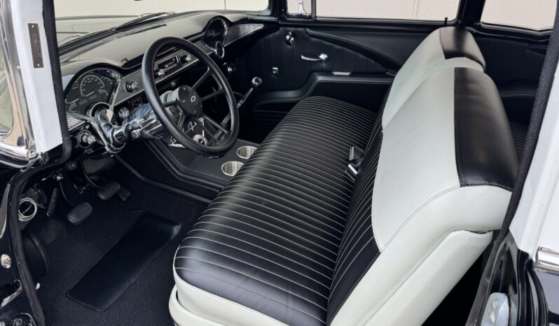 								1955 Chevrolet Bel Air 2-Door Sedan 6-Speed full									