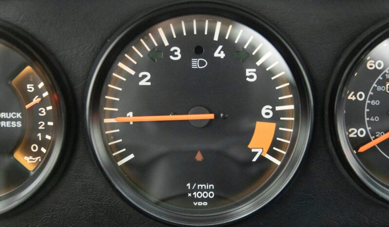 								1985 Porsche 911 Carrera Coupe full									