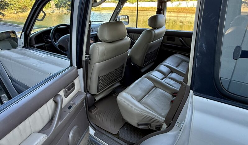 								1996 Toyota Land Cruiser FZJ80 full									