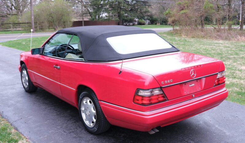 								1995 Mercedes-Benz E320 Cabriolet full									