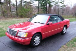 										1995 Mercedes-Benz E320 Cabriolet full									