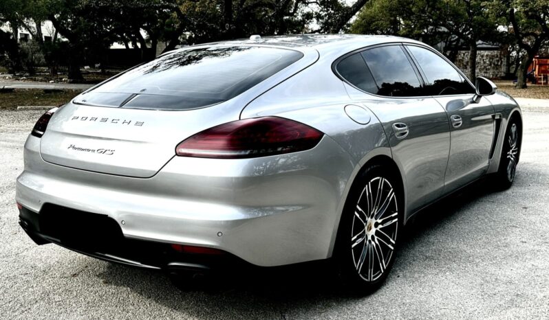 								2016 Porsche Panamera GTS full									