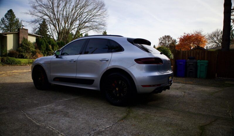 								2017 Porsche Macan GTS full									