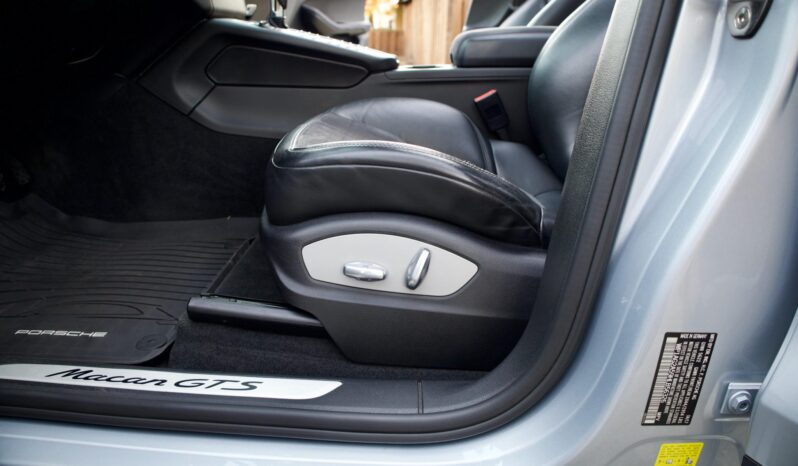 								2017 Porsche Macan GTS full									