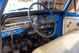 1971 Ford F-250 Sport Custom Highboy 4×4 4-Speed