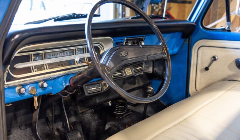 								1971 Ford F-250 Sport Custom Highboy 4×4 4-Speed full									