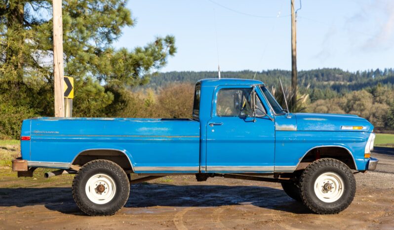 								1971 Ford F-250 Sport Custom Highboy 4×4 4-Speed full									