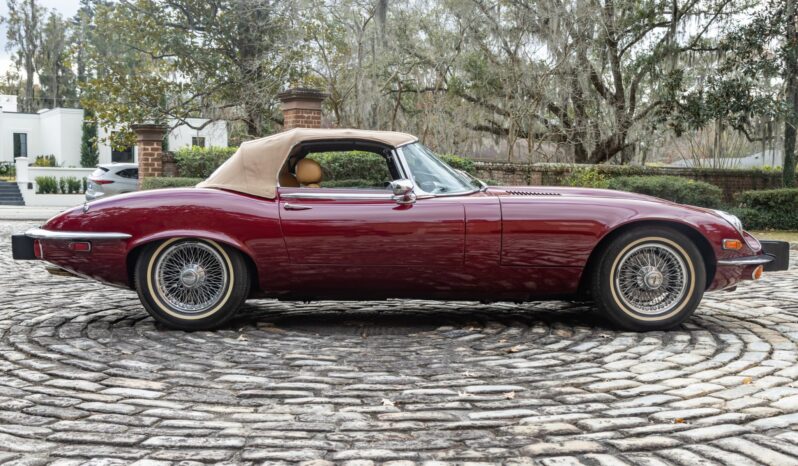 								1974 Jaguar E-Type Series III Roadster V12 full									