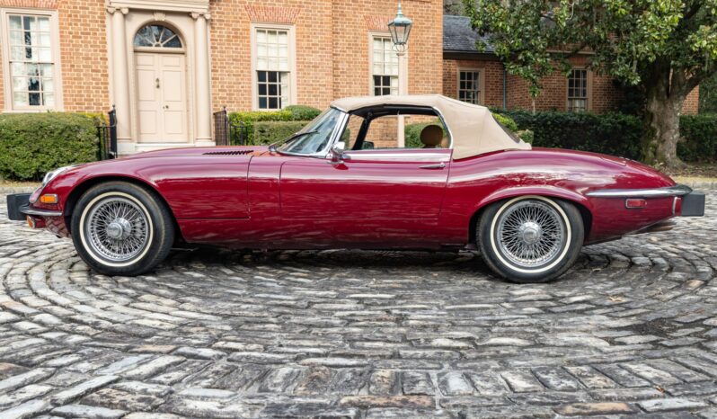 								1974 Jaguar E-Type Series III Roadster V12 full									