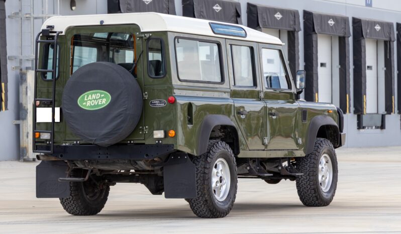 								2001 Land Rover Defender 110 full									