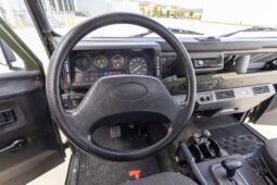 										2001 Land Rover Defender 110 full									