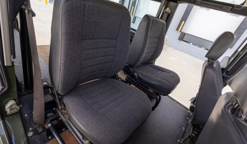 								2001 Land Rover Defender 110 full									