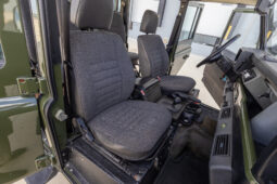 										2001 Land Rover Defender 110 full									