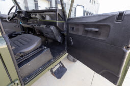 										2001 Land Rover Defender 110 full									