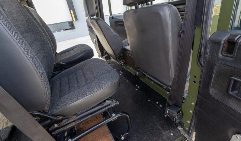 								2001 Land Rover Defender 110 full									