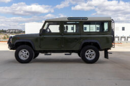 										2001 Land Rover Defender 110 full									