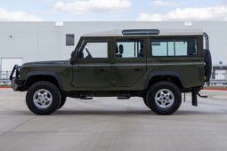 										2001 Land Rover Defender 110 full									
