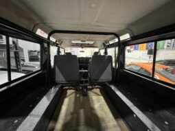 										2001 Land Rover Defender 110 full									