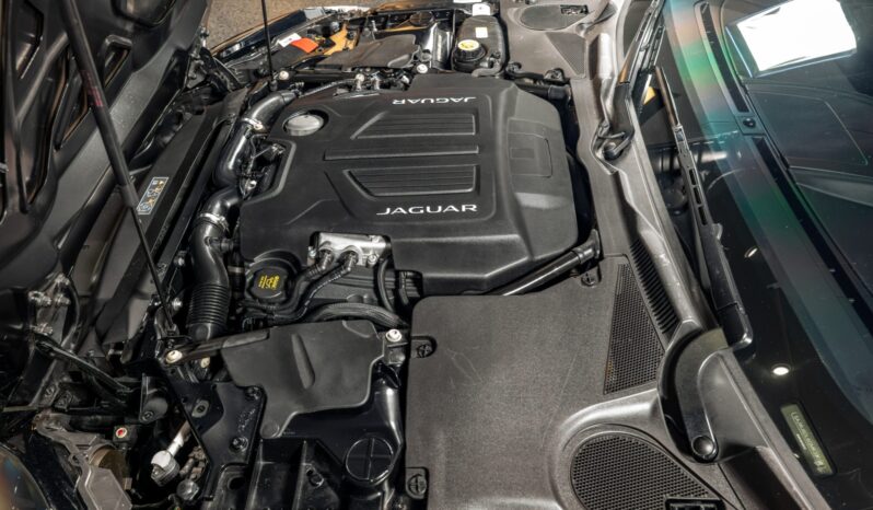 								2016 Jaguar F-Type R Coupe AWD full									