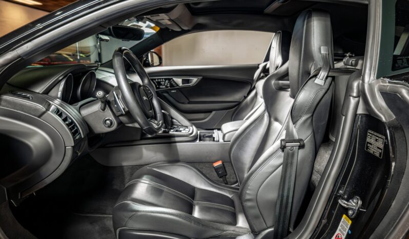 								2016 Jaguar F-Type R Coupe AWD full									