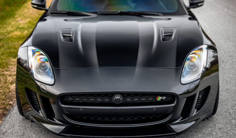 								2016 Jaguar F-Type R Coupe AWD full									