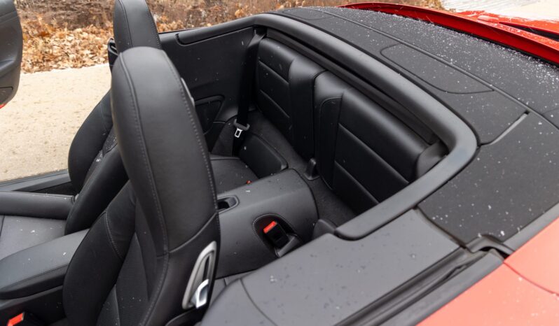 								2018 Porsche 911 Carrera 4 Cabriolet full									