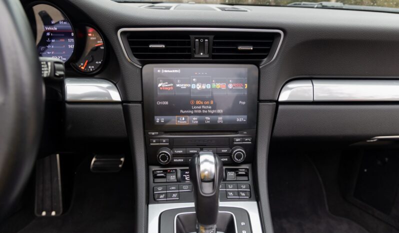 								2018 Porsche 911 Carrera 4 Cabriolet full									