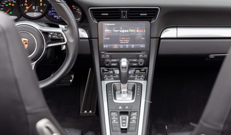 								2018 Porsche 911 Carrera 4 Cabriolet full									